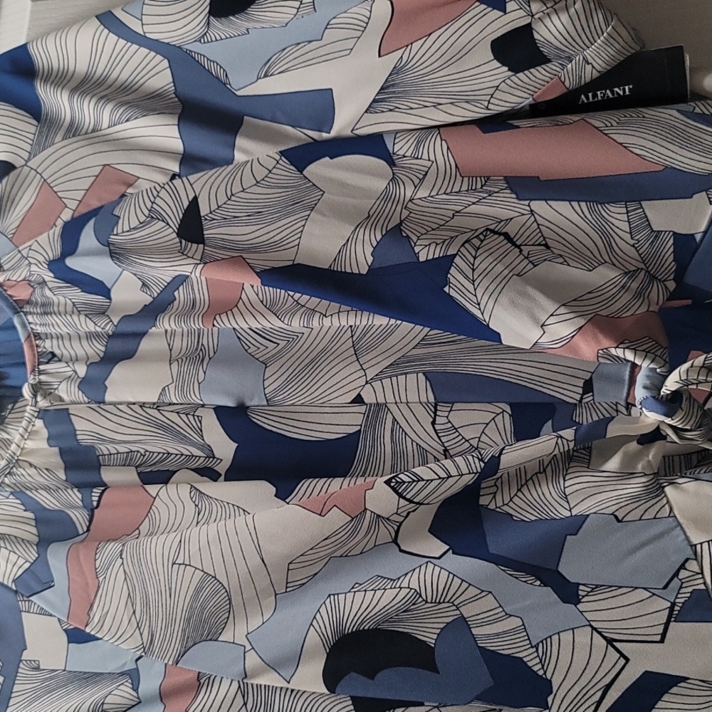 NWT Midi Dress - Picture 5 of 9